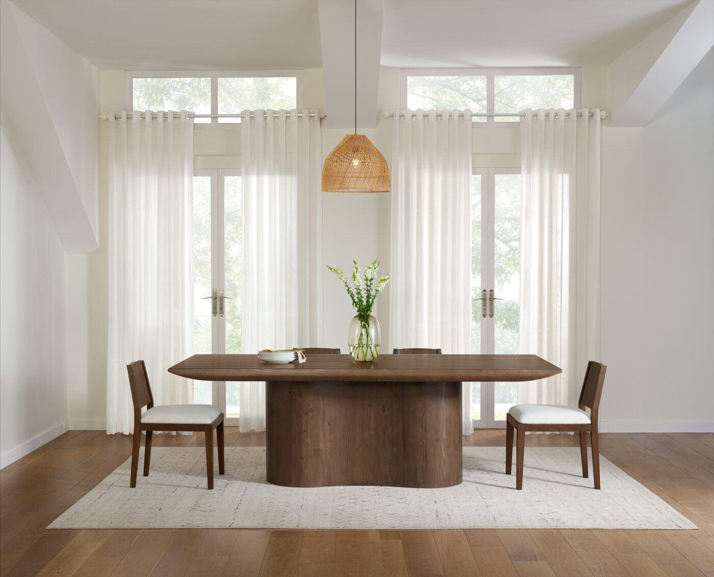 Antonio-Dining-CanadianWood